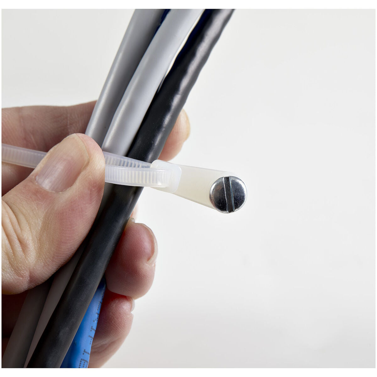 Boîte à outils Startech CBMZTS10N4