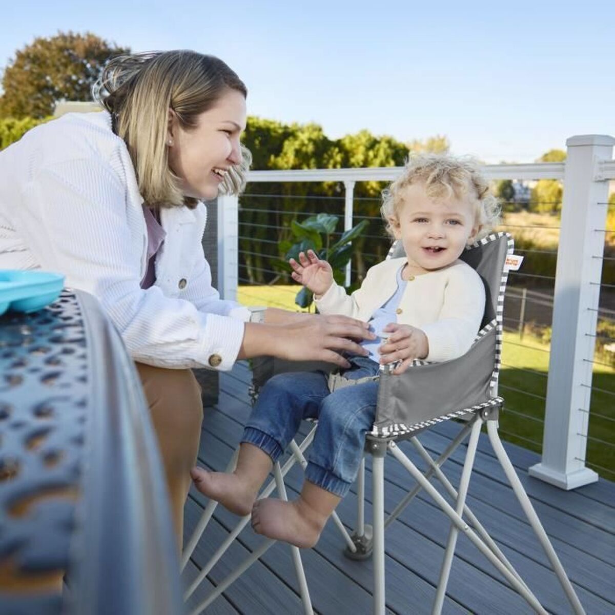 Chaise haute Bright Starts Pop N Dine Gris