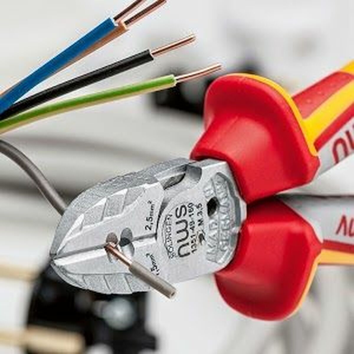 Pince coupante diagonale NWS Serie 49 VDE 2 mm 4 mm 19 cm