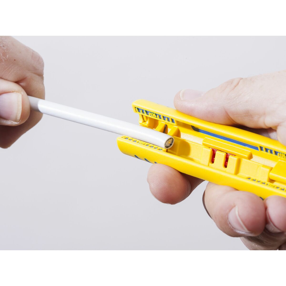 Pinces à dénuder JOKARI Secura Coaxi No. 1