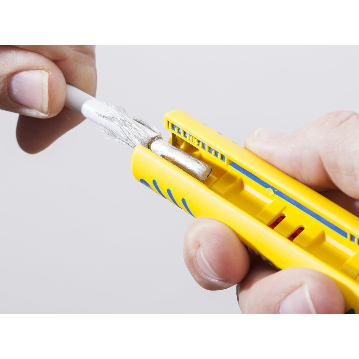 Pinces à dénuder JOKARI Secura Coaxi No. 1