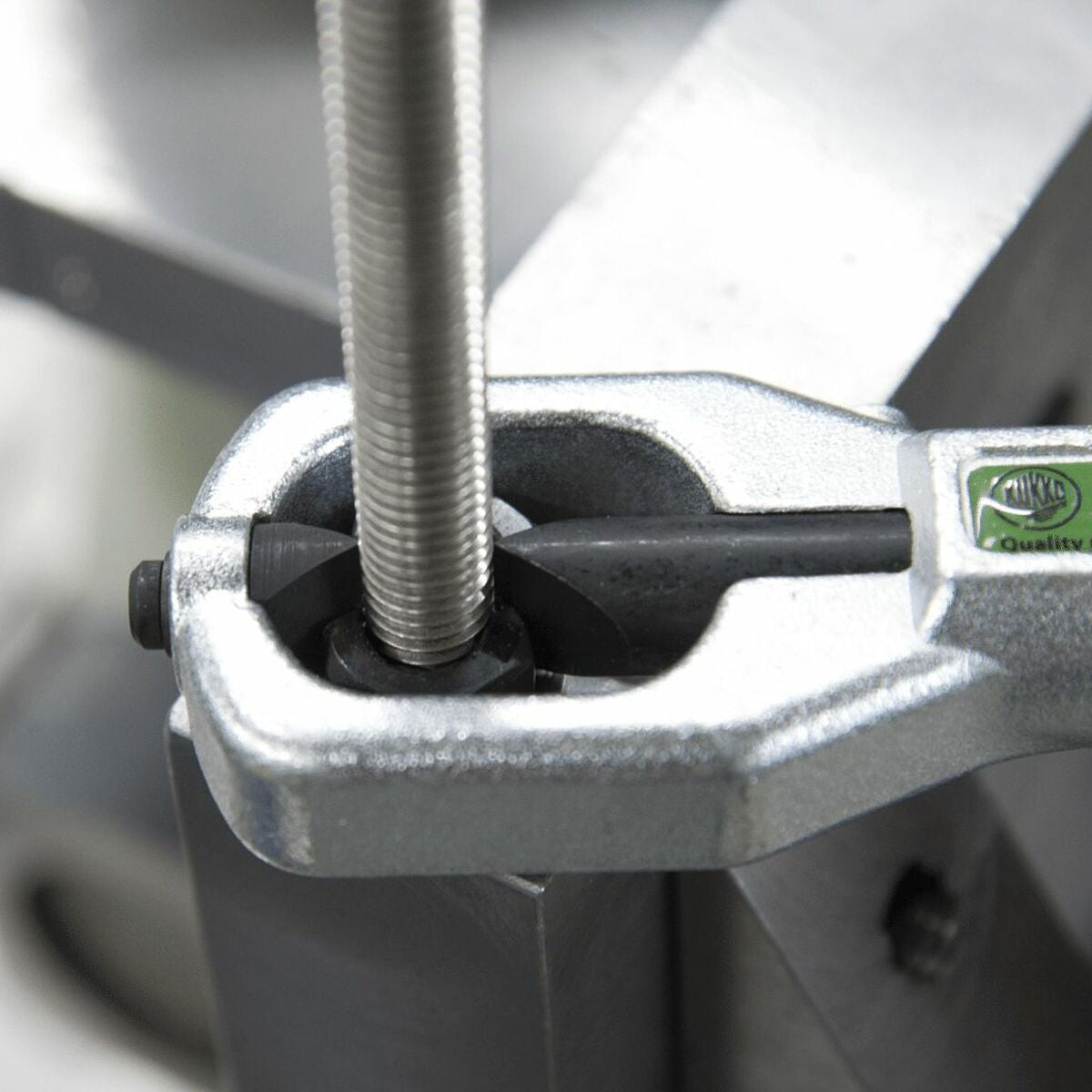 Coupe-écrous mécanique KUKKO