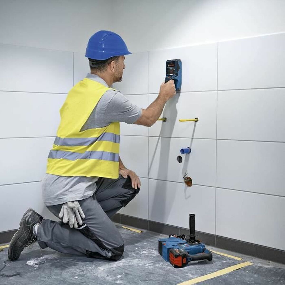 Détecteur de câbles et canalisations BOSCH D-Tech wall detector 200 C