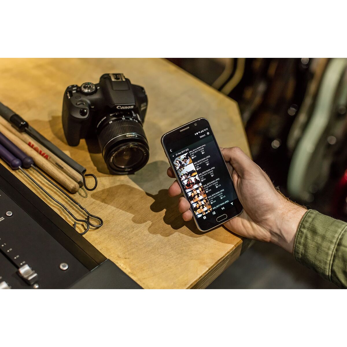 Appareil Photo Reflex Canon EOS2000 18-55IS