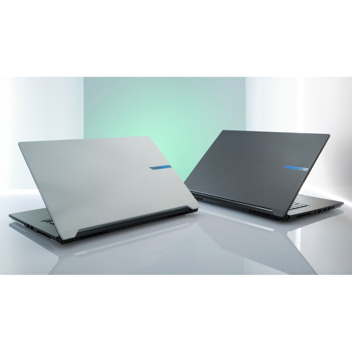 Ordinateur Portable Gigabyte AERO X16 16" 16 GB RAM 1 TB SSD geforce rtx 5060 Espagnol Qwerty Qwerty portugais