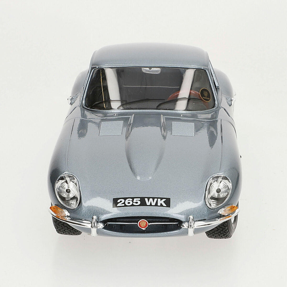 Voiture Bburago GT-Jaguar "E" Coupe (1961) 1:18