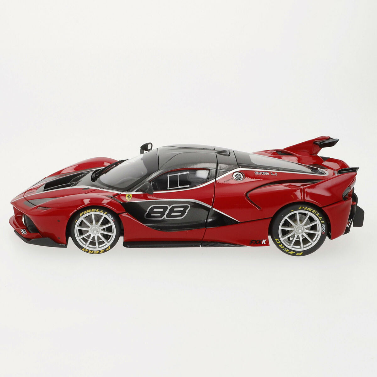 Voiture Bburago Ferrari FXX K #88 1:18