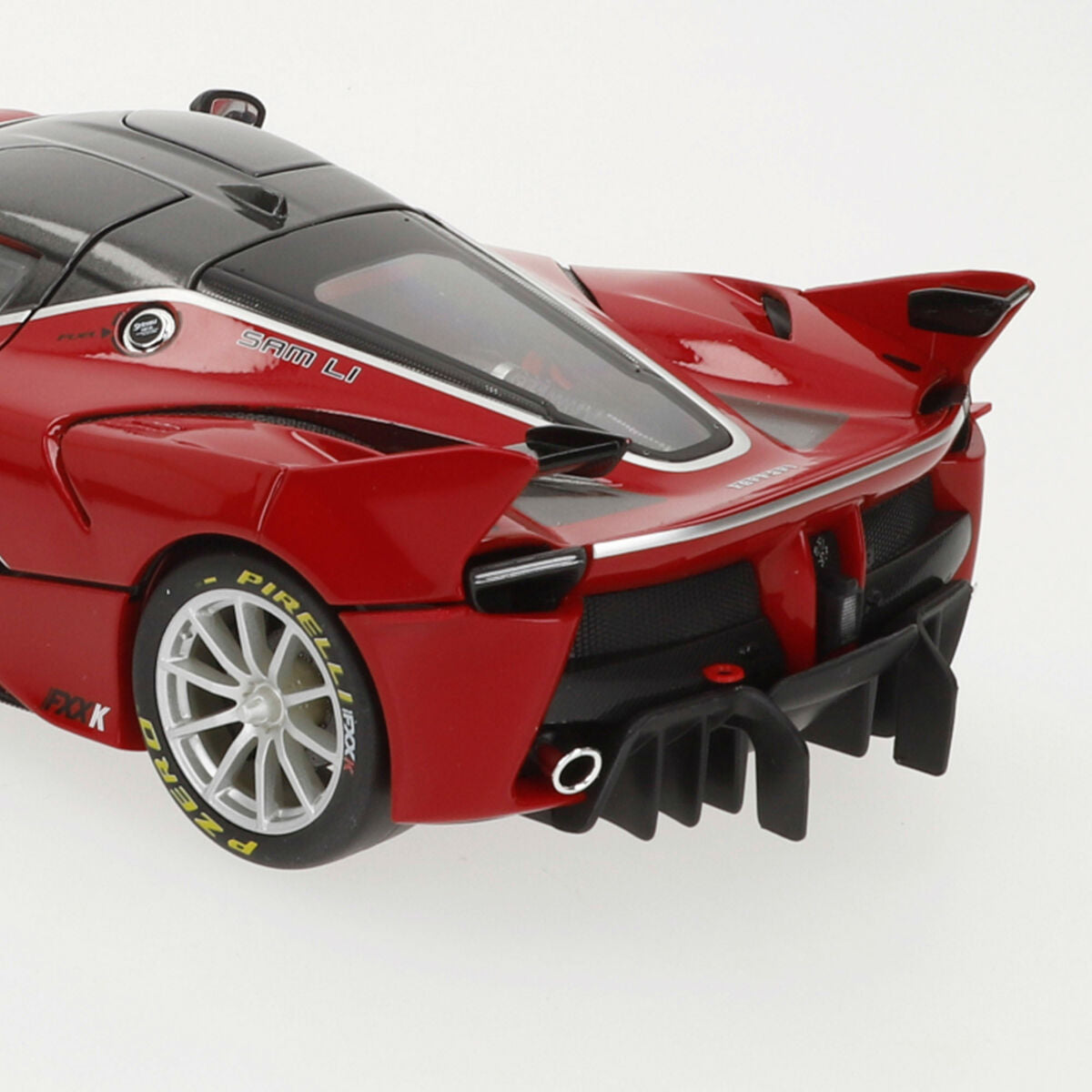 Voiture Bburago Ferrari FXX K #88 1:18