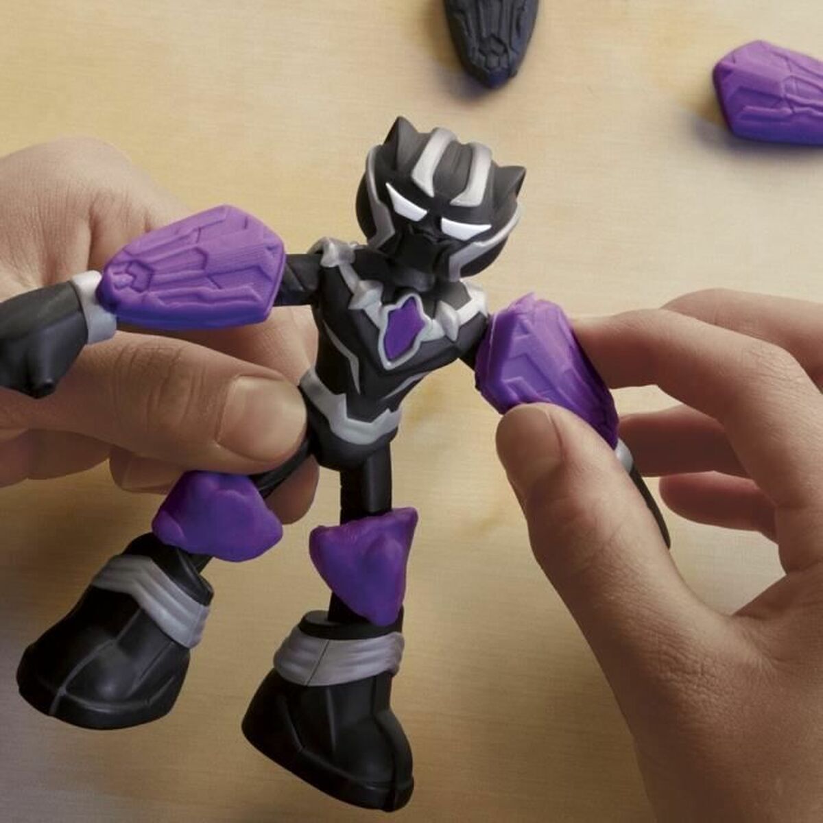 Pâte à modeler en argile Play-Doh Black Panther garras afiladas noir