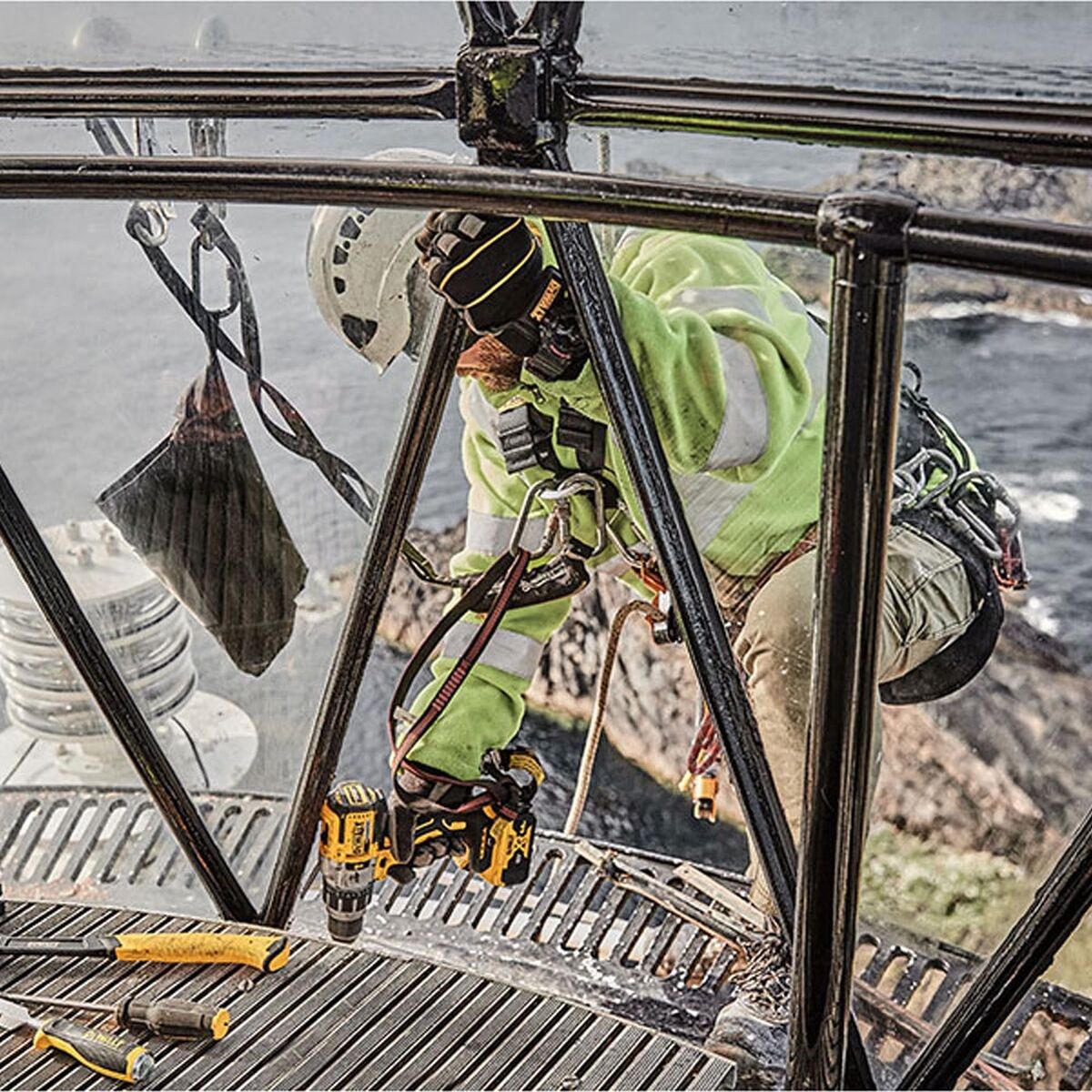 Tournevis électrique Dewalt DCD996P2 820 W