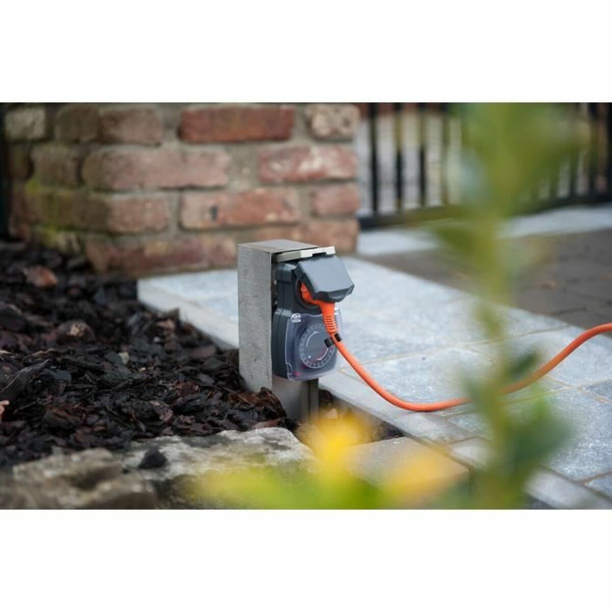 Minuterie Chacon 53008 Avec couvercle Analogique Facile à utiliser, léger et maniable Résistant à l'humidité 3600 W 230 V 16 A