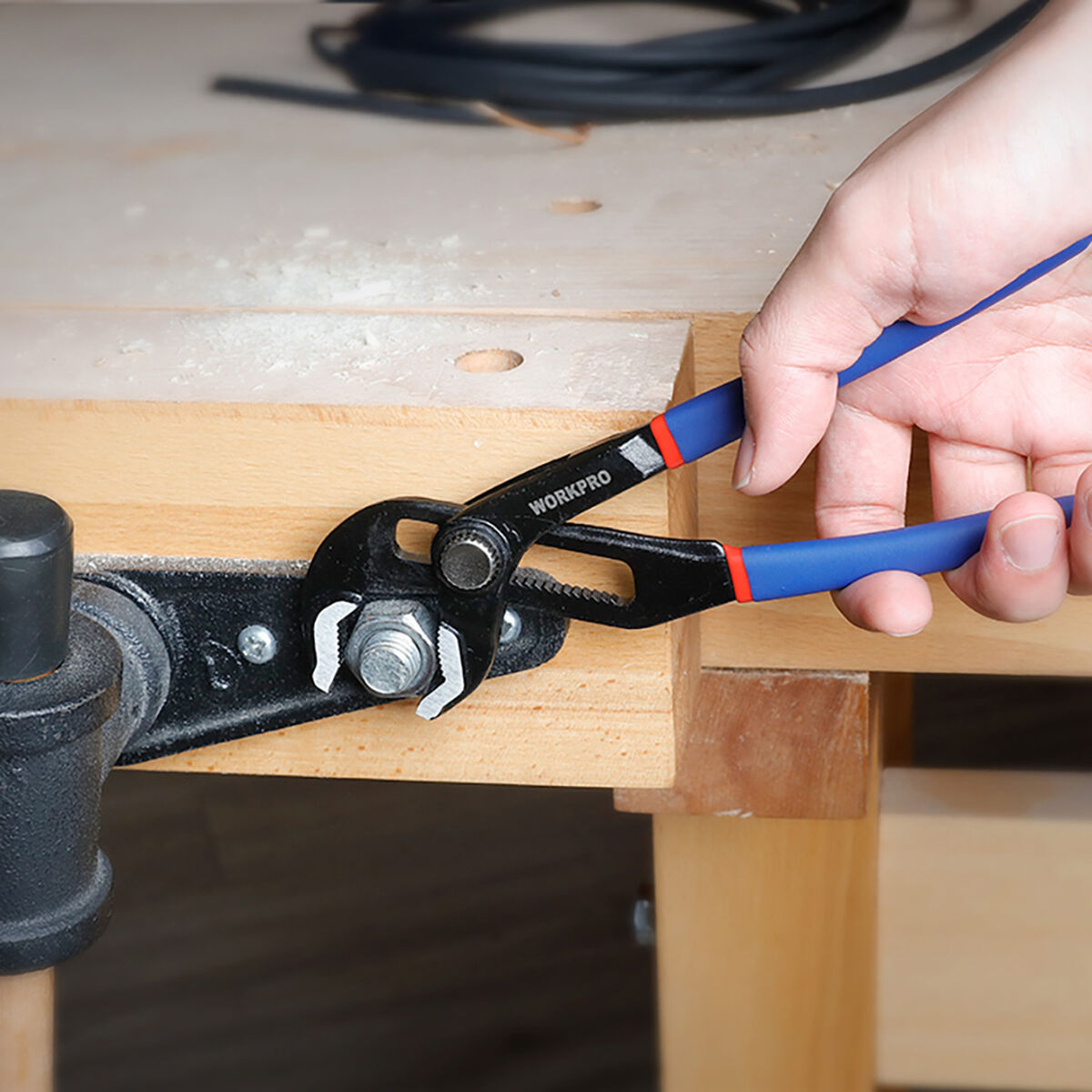 Pinces à bec de perroquet Workpro 8"