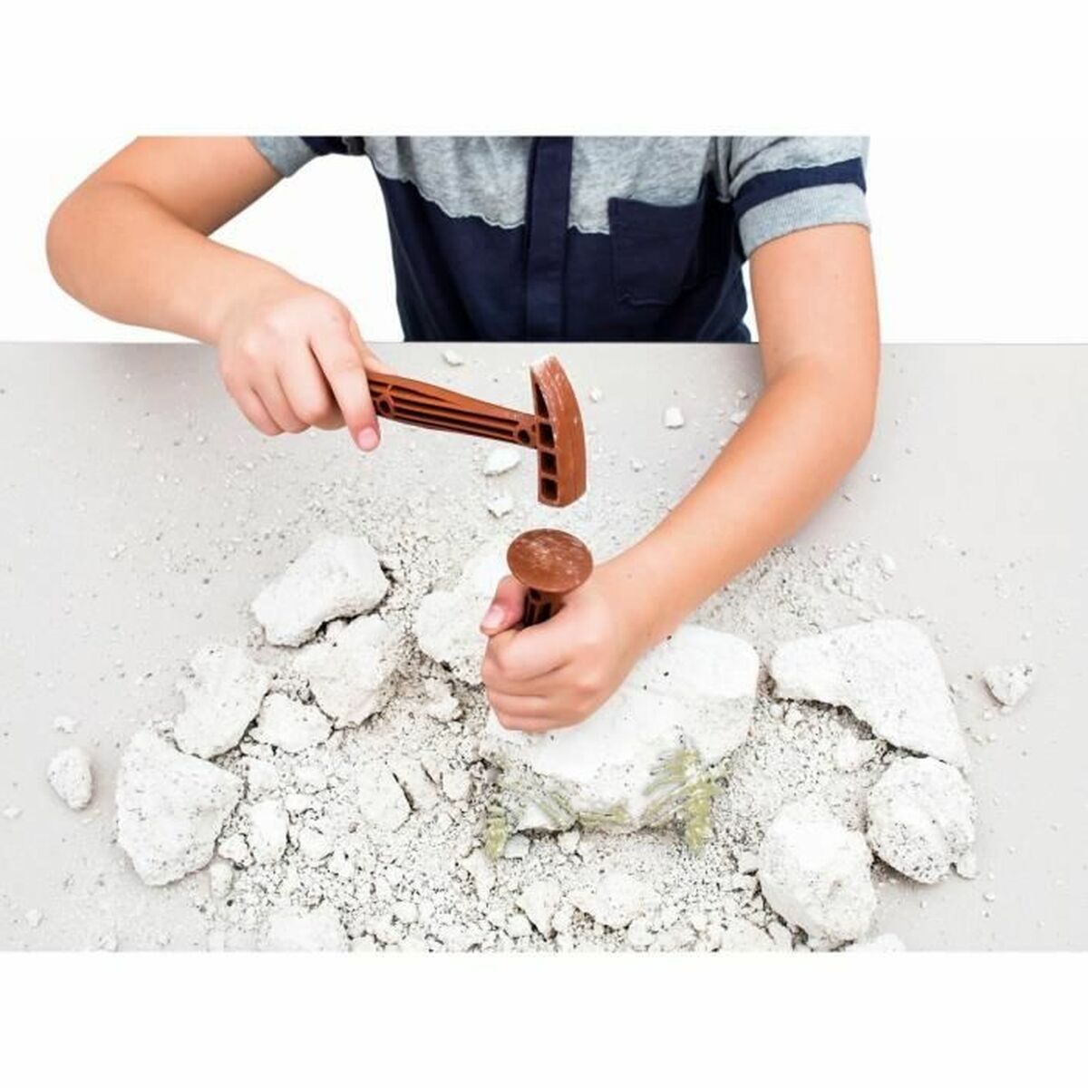 Jeu d'Excavation Clementoni T-Rex fosforescente