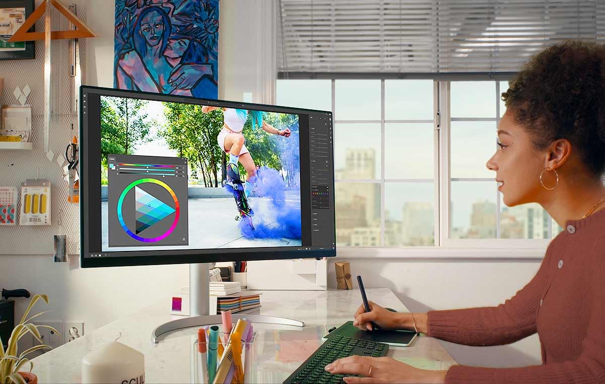 LG 32UQ850V-W 32" - 3840 x 2160 4K @ 60 Hz - IPS - 500 cd/m² - 2000:1 - DisplayHDR 400 - 5 ms - 2xHDMI, DisplayPort, USB-C - HP