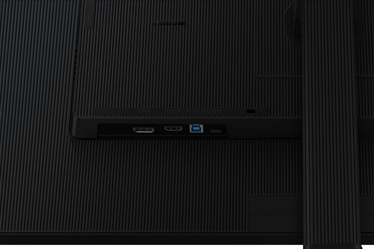 SAMSUNG ViewFinity S8 S32D800UBU - Ecran 32"- 4K - 3840 x 2160 UHD @ 60 Hz - VA- 350 cd/mÂ² -HDR10 - 5 ms - HDMI, DP, USB-C ,LAN ,KVM